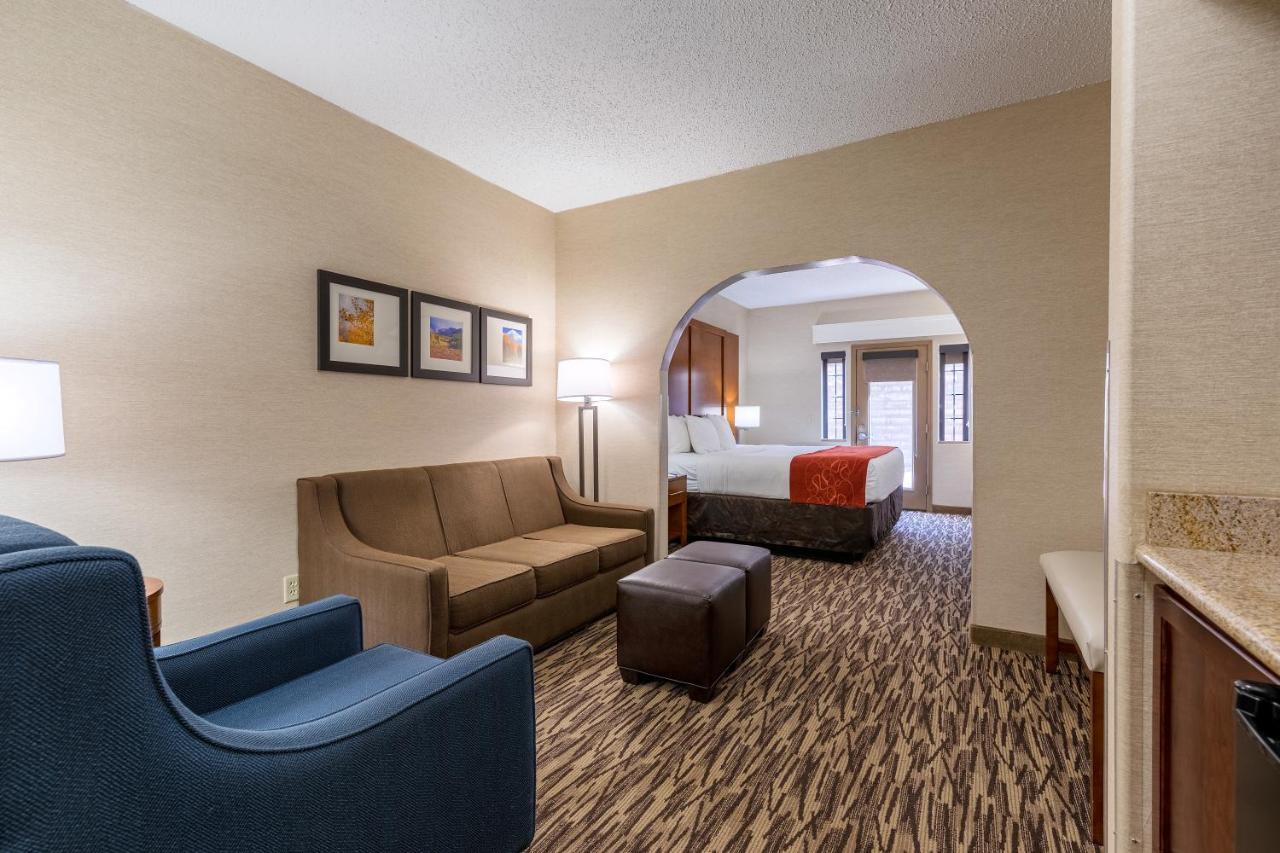 Comfort Suites Golden West On Evergreen Parkway Extérieur photo