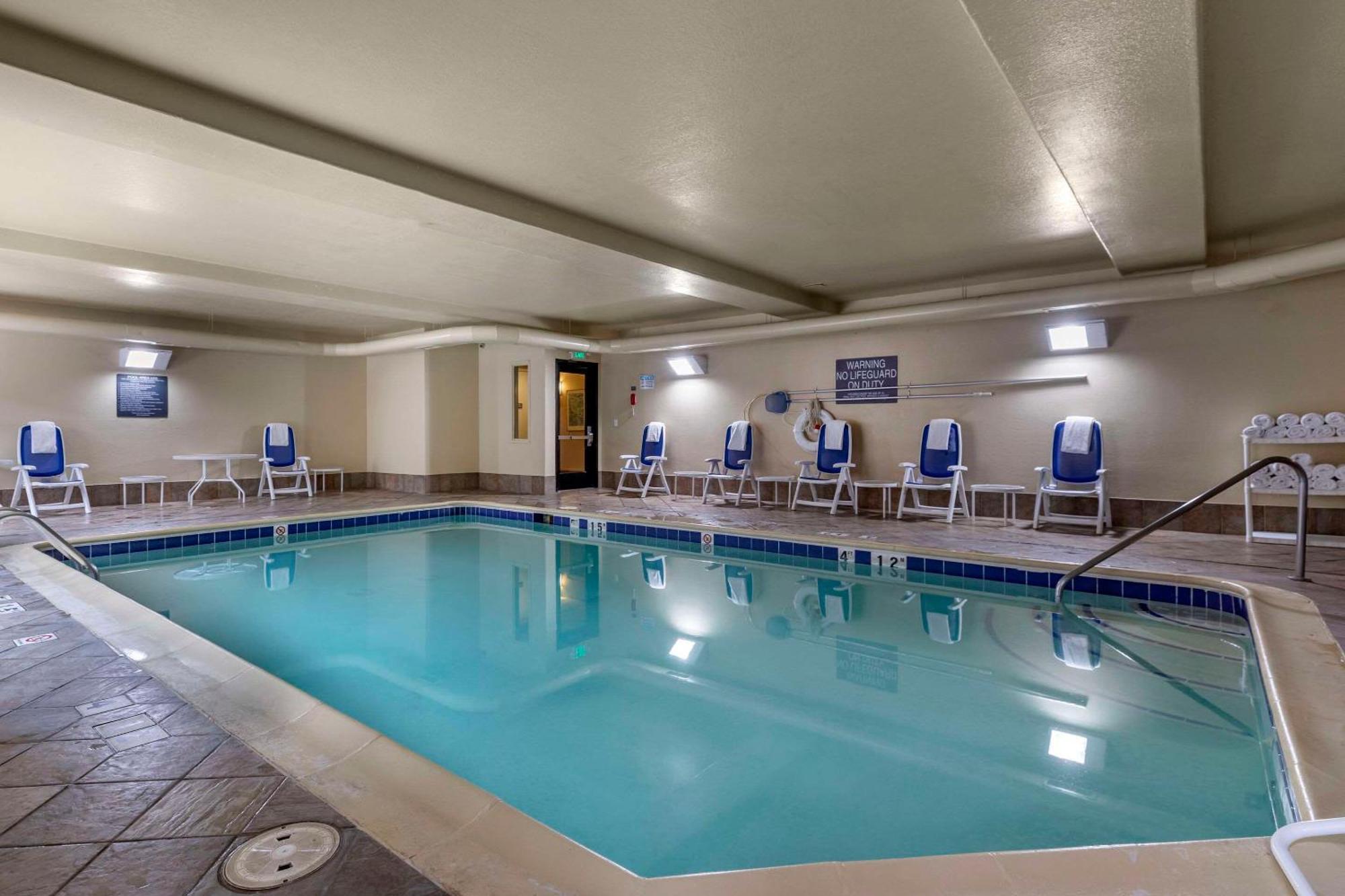 Comfort Suites Golden West On Evergreen Parkway Extérieur photo